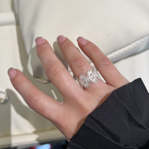 All - match Gentle Sterling Silver Lace Hollow Ring - Zambeel