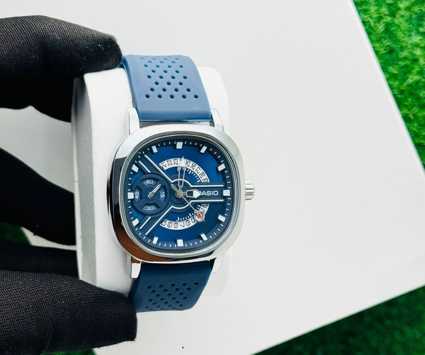 Analog Men’s Wrist Watch - Zambeel