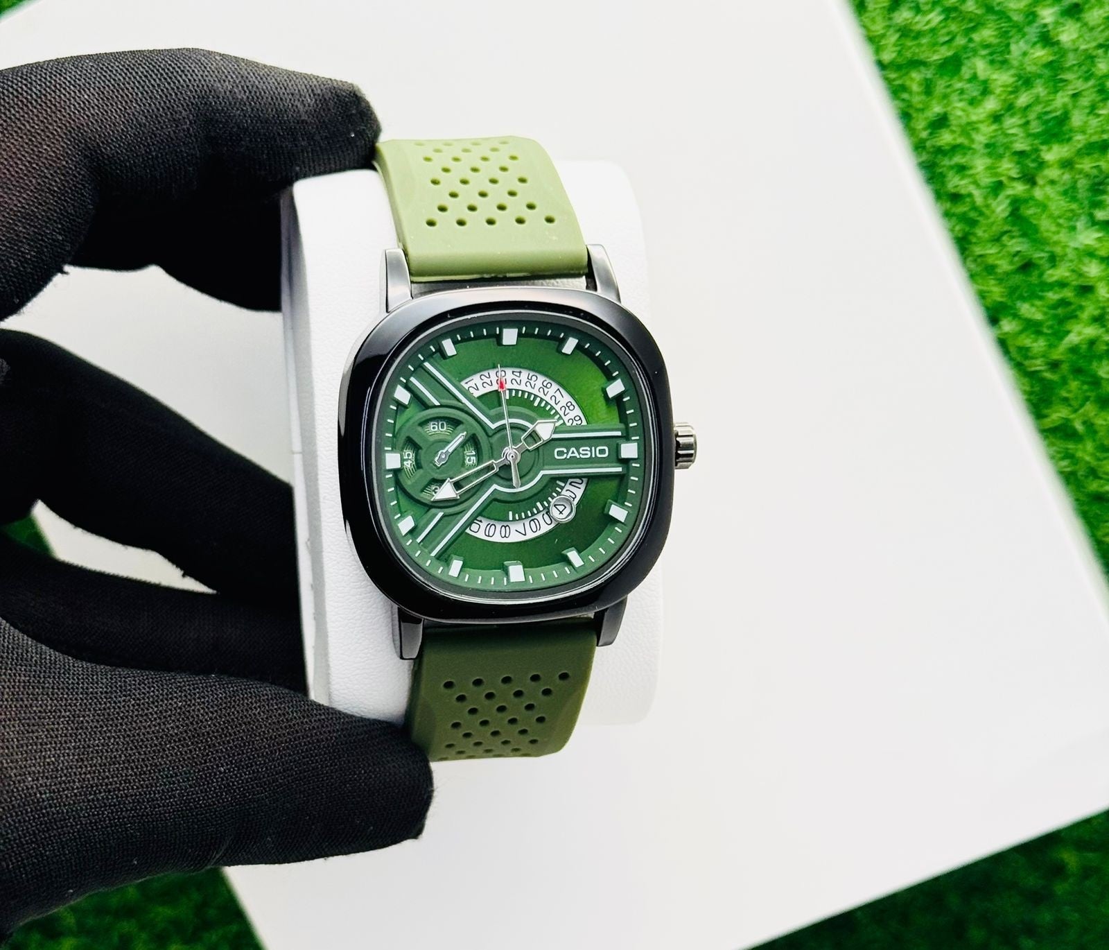Analog Men’s Wrist Watch - Zambeel