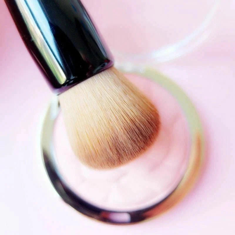 Bobbi Brown - Makeup Brush - Zambeel
