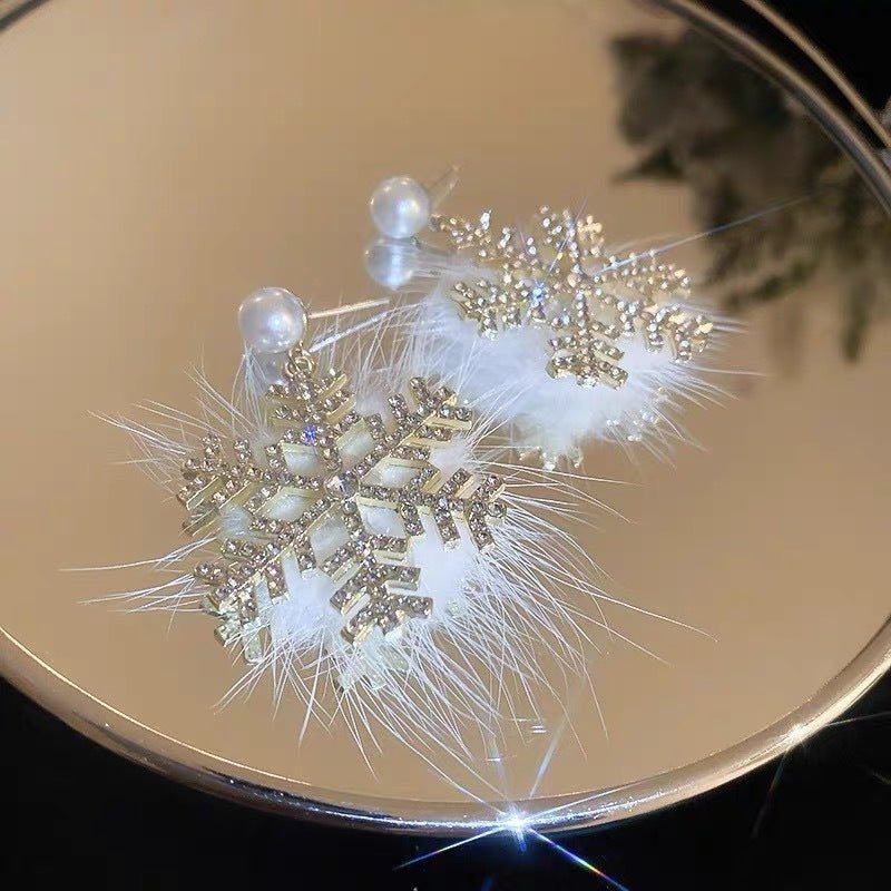 Christmas Snowflake Earrings Women's Full Diamond Pearl Plush Earrings - Zambeel