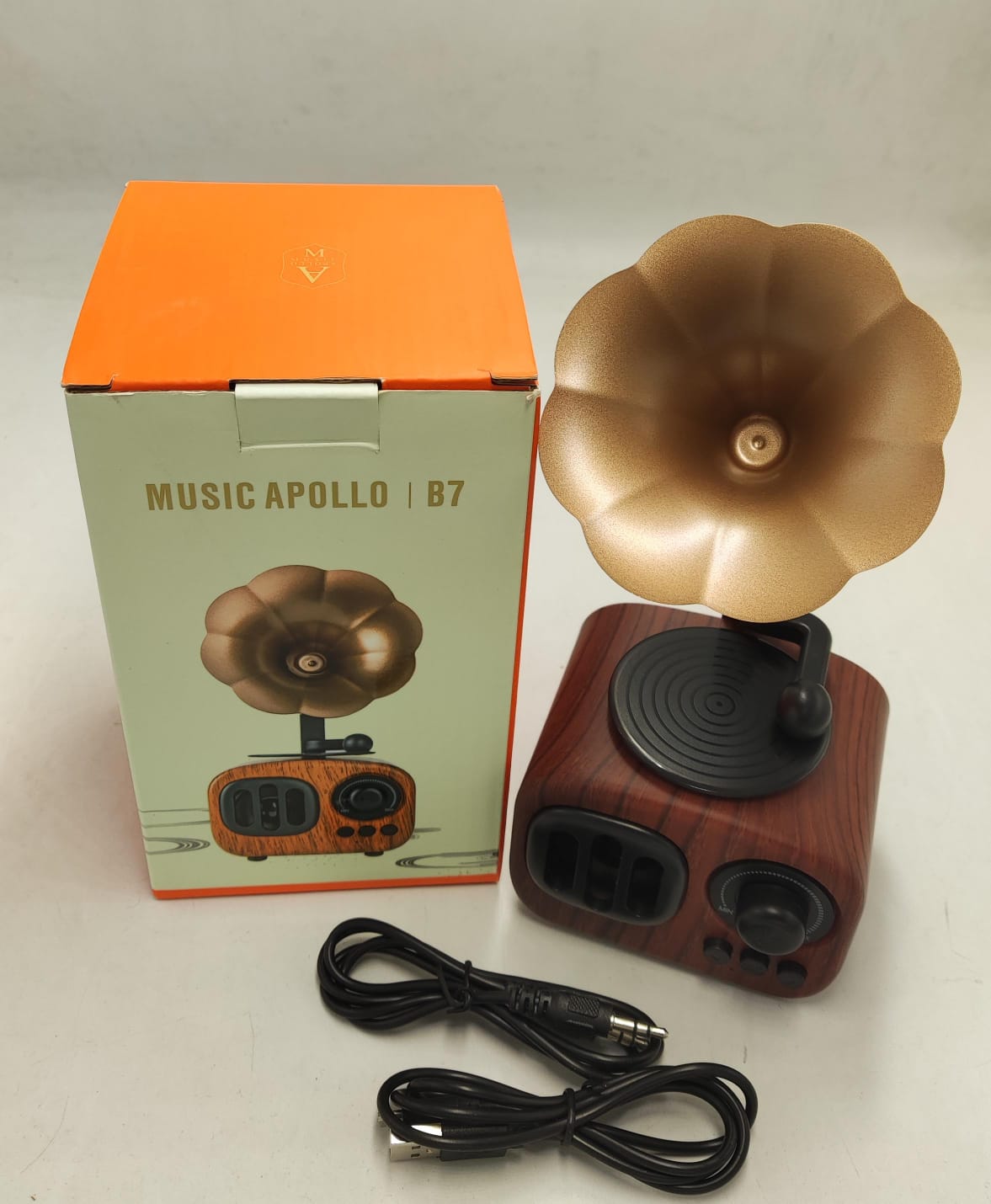 Classic Retro Style Wireless Speaker - Zambeel