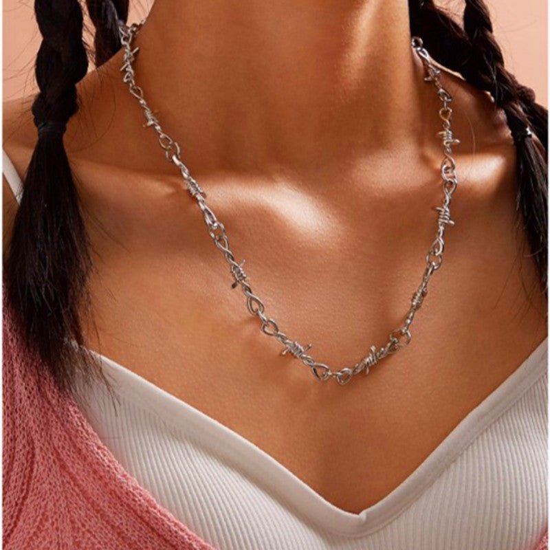 Fashion Personalized Retro Barbed Thorn Necklace - Zambeel