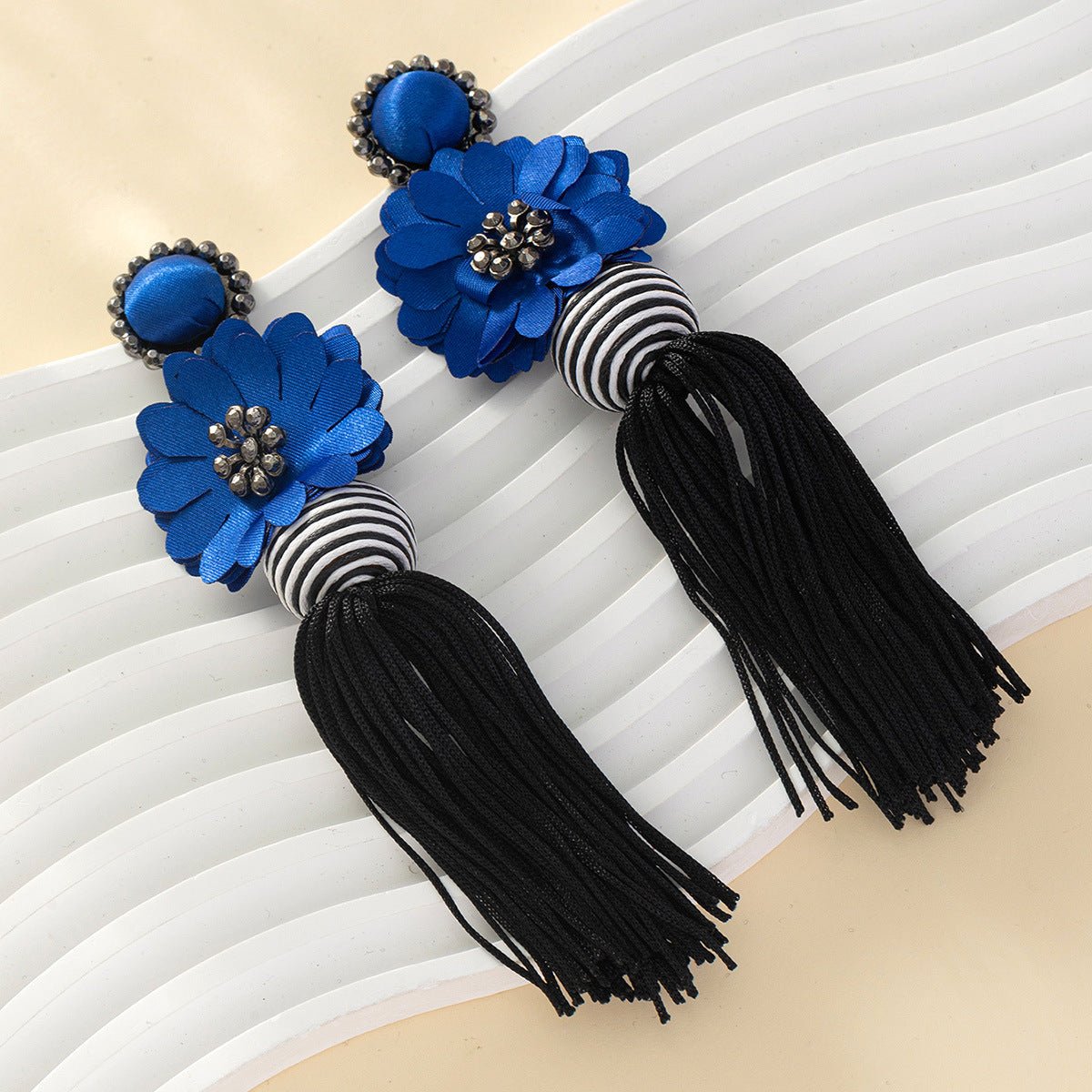 Fashionable Exaggerated Flower Tassel Earrings In Bohemian Ethnic Style - Zambeel