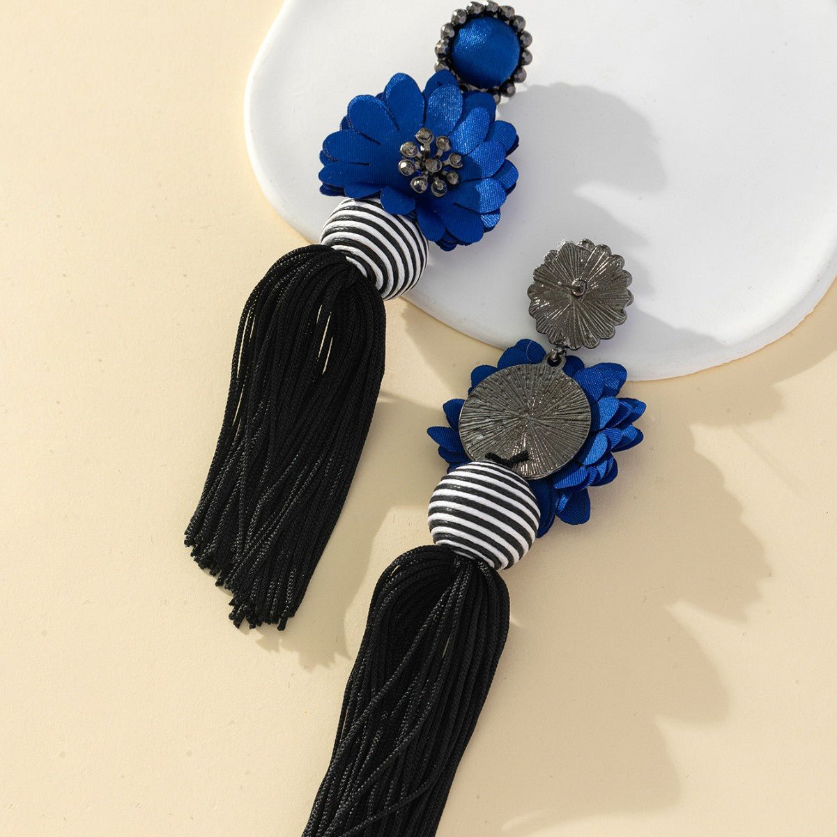 Fashionable Exaggerated Flower Tassel Earrings In Bohemian Ethnic Style - Zambeel