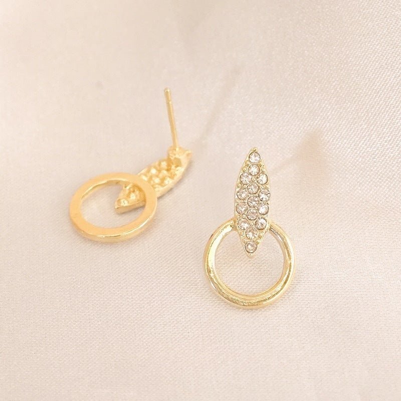Graceful Geometric Stud Diamond Circle Design High - Grade Earrings - Zambeel