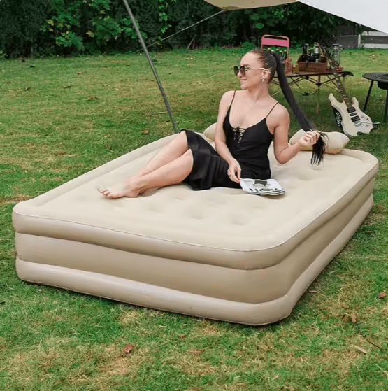 Leedsooy - Inflatable Bed © - Zambeel