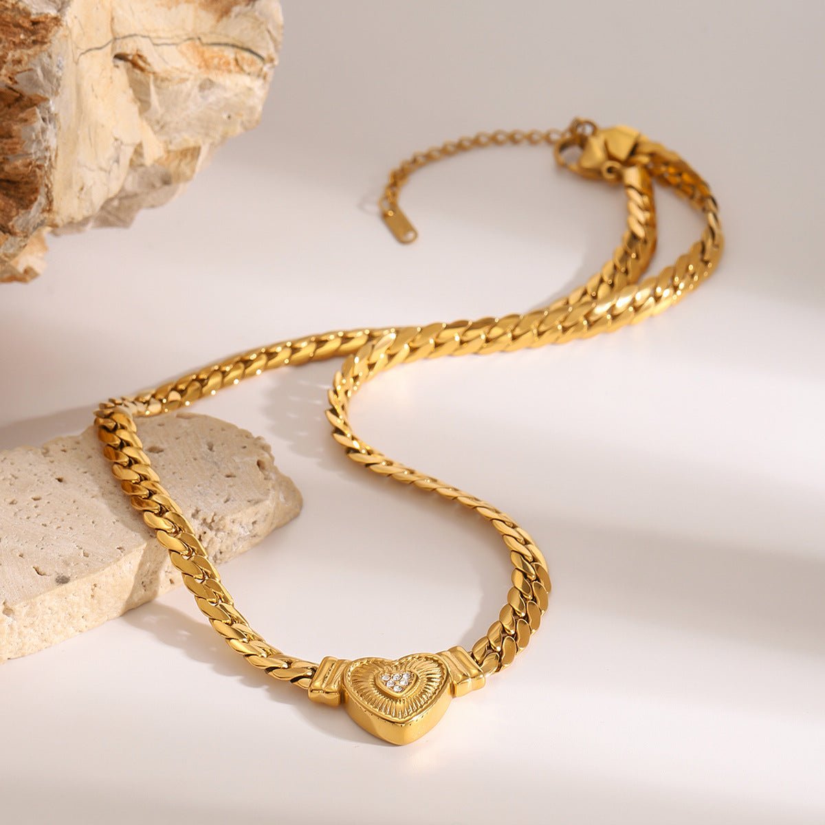 Love Necklace With High - end Feel And Diamond Studded Collarbone Chain - Zambeel