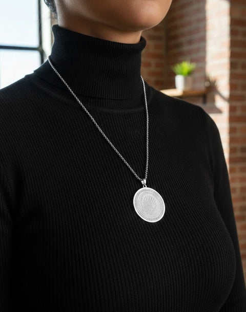 Medallion Pendant Necklace - Zambeel