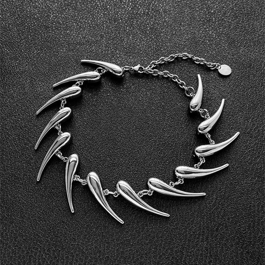 Metal Pepper Type New Necklace - Zambeel