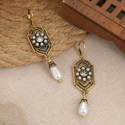 Popular Retro Fashion Creative Women's Earrings - Zambeel