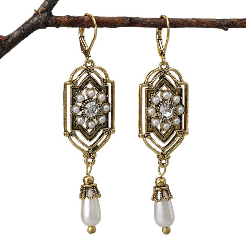 Popular Retro Fashion Creative Women's Earrings - Zambeel
