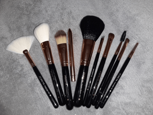 Portable makeup brush - Zambeel