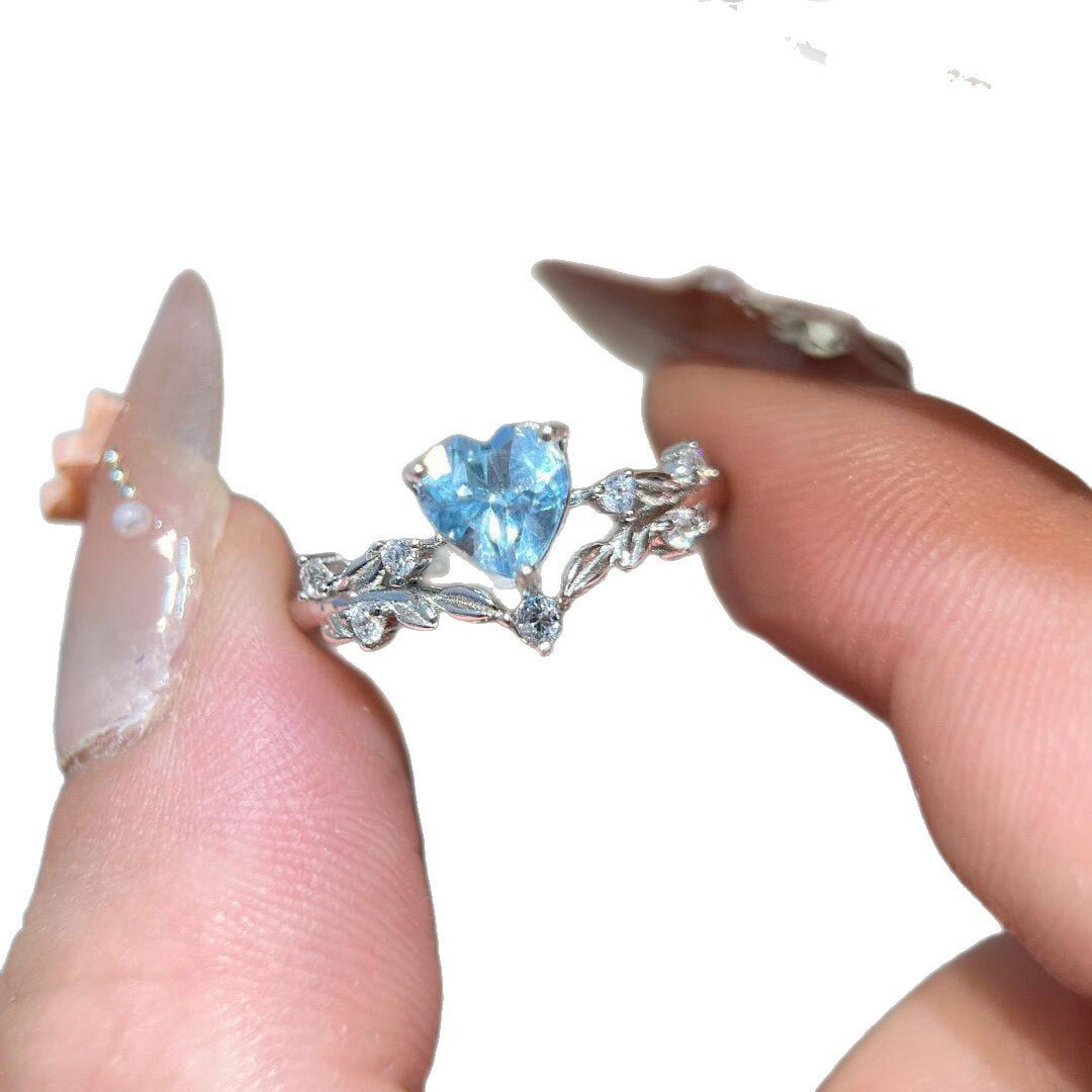 Silver Heart Zircon Open - End Light - Luxury Ring With A High - End Touch - Zambeel