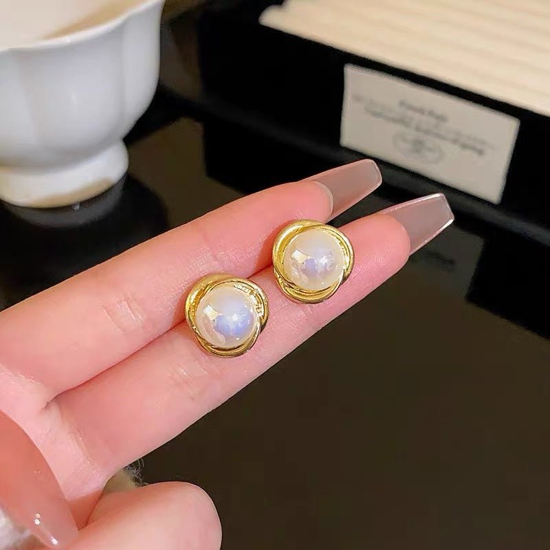 Silver Needle Planet Freshwater Pearl Stud Earrings High - End - Zambeel