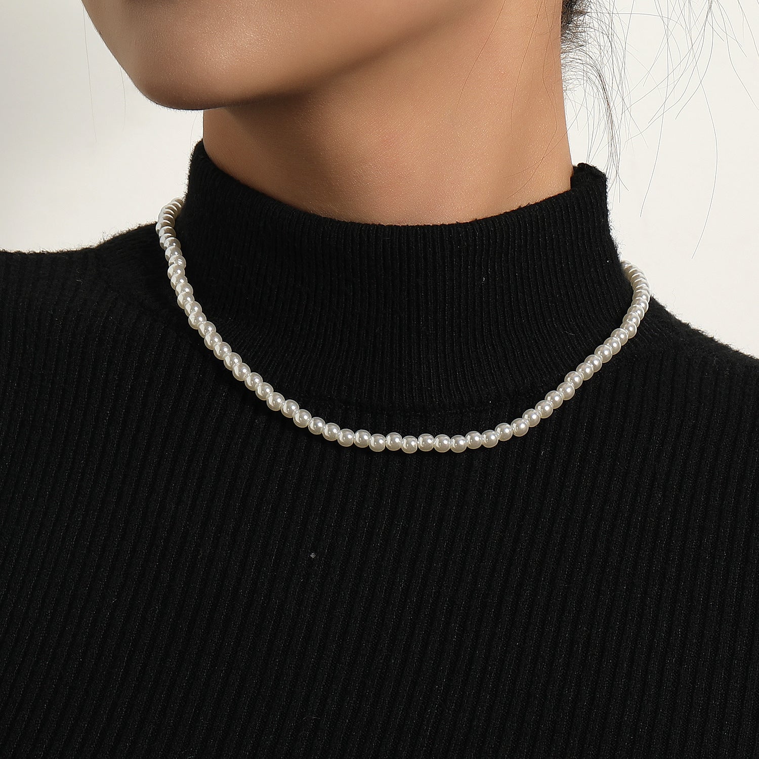 Simple Graceful Bright Pearl Necklace Women - Zambeel