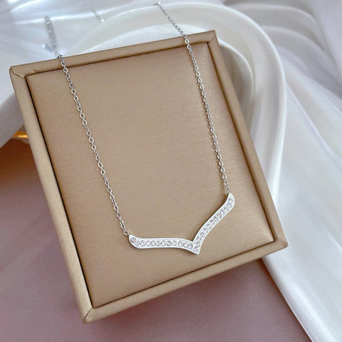 Simple Style Full Diamond Large V Furnace Real Gold Necklace - Zambeel