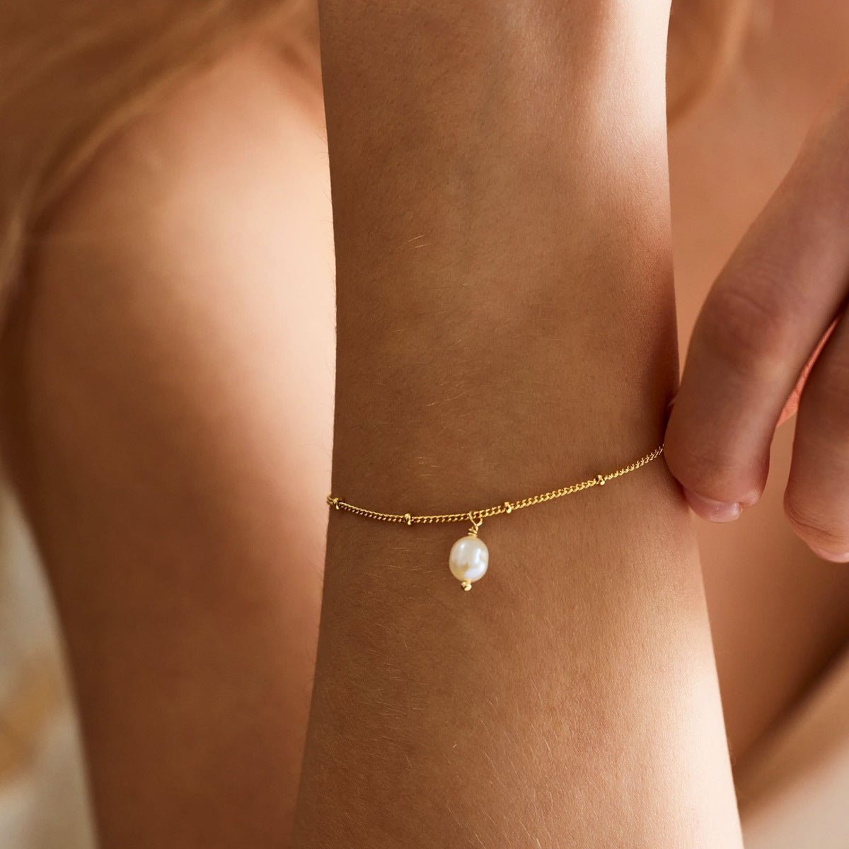 Stylish Versatile Stainless Steel Bracelet For Women - Zambeel