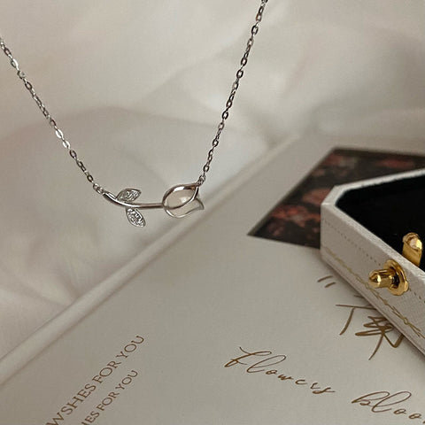 Tulip Lining Imitates Cat's Eyes In Elegant Keyboard Chain - Zambeel