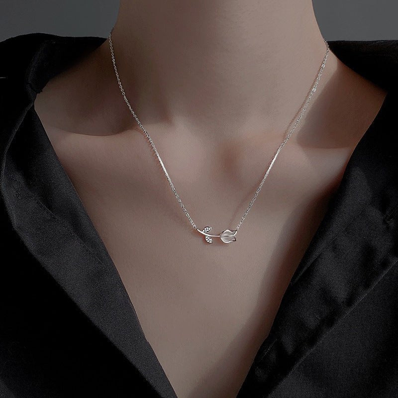 Tulip Lining Imitates Cat's Eyes In Elegant Keyboard Chain - Zambeel