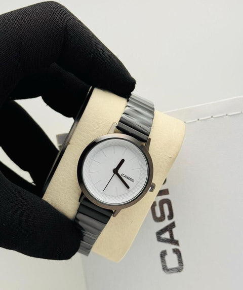 Women’s Analog Wrist Watch - Zambeel