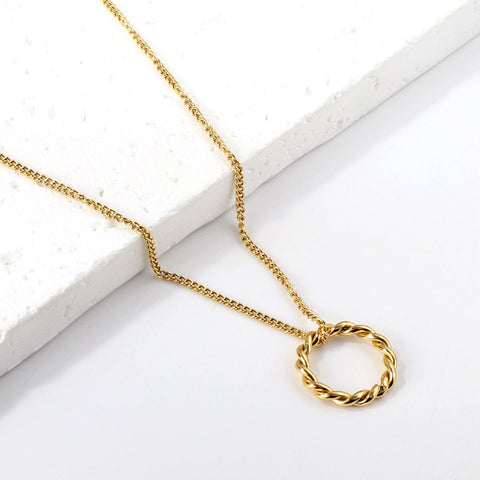 Women's Fashionable Exquisite Non - Fading Openwork Circle Gold Simple Twist Necklace - Zambeel