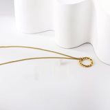 Women's Fashionable Exquisite Non - Fading Openwork Circle Gold Simple Twist Necklace - Zambeel